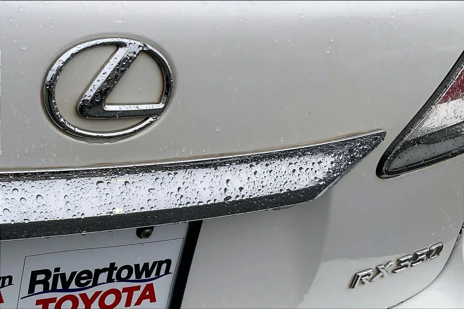 Used 2015 Starfire Pearl Lexus  image 30