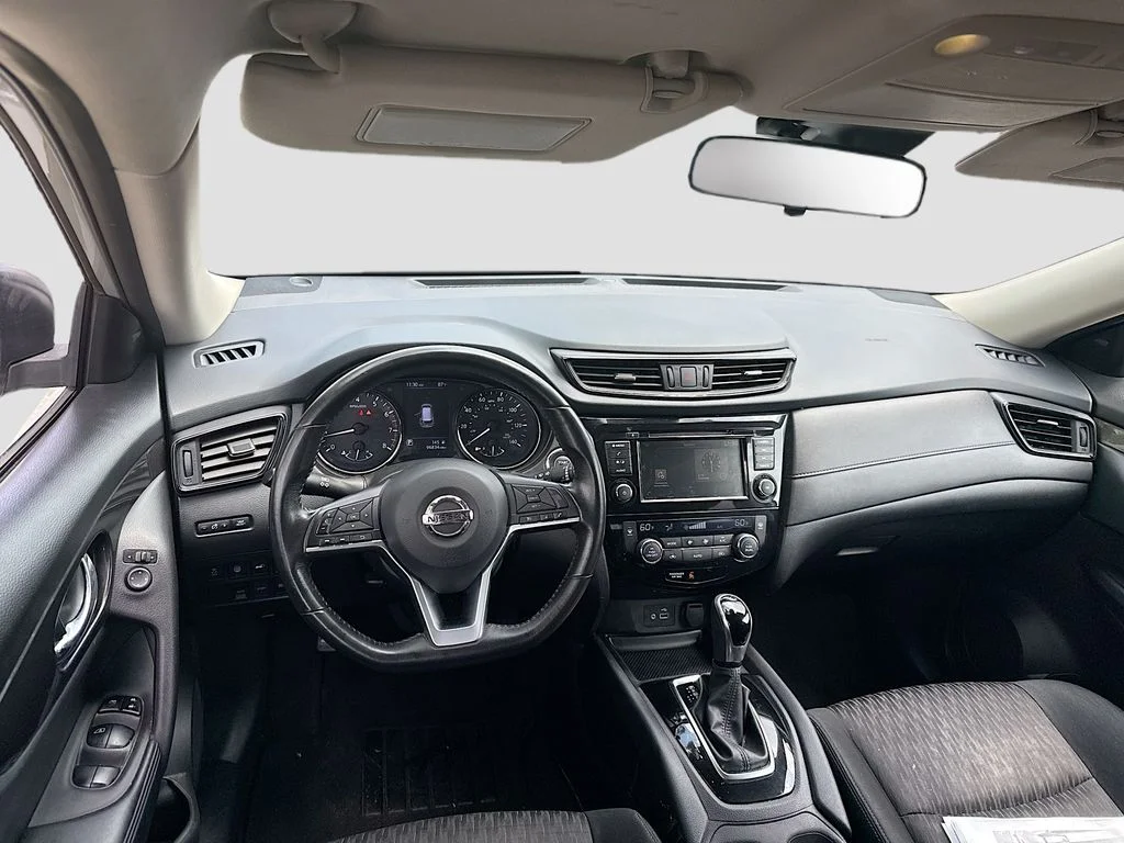 Used 2019 Silver Nissan SV image 22