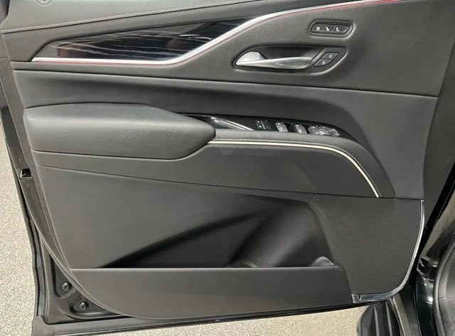 2023 Cadillac Escalade Sport - Photo 18