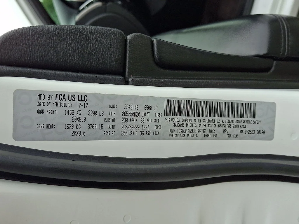 Used 2018 Bright White Clearcoat Jeep Altitude image 28