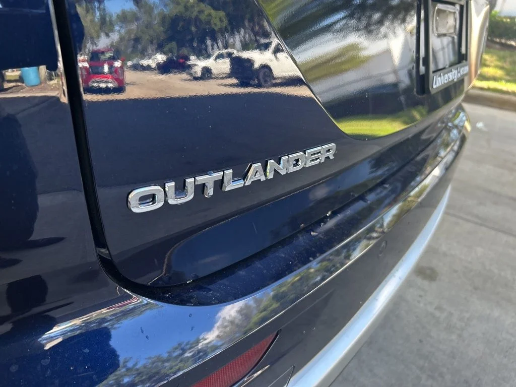 2025 Mitsubishi Outlander Plug-in Hybrid SEL - Photo 19