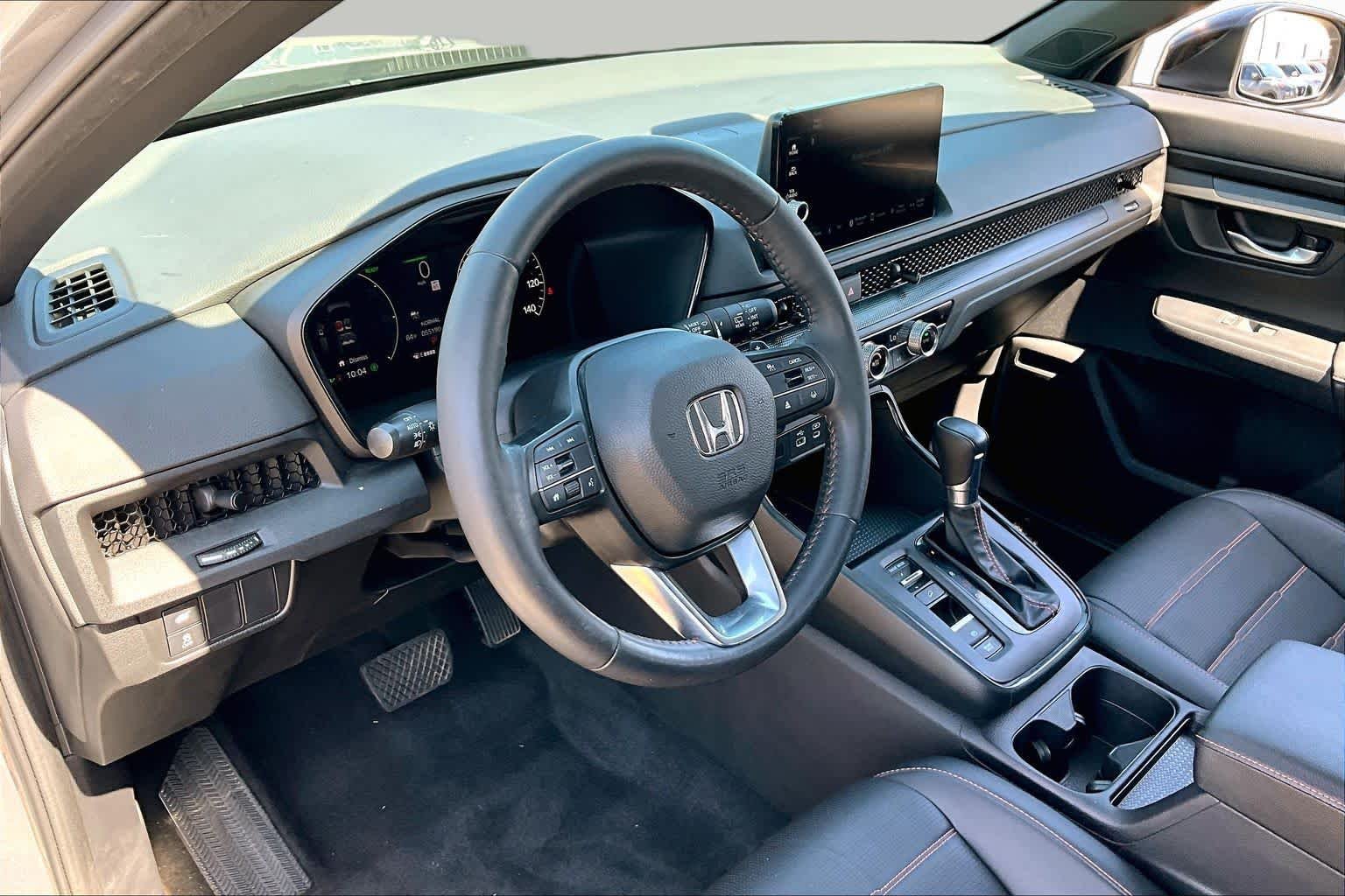 Used 2024 Lunar Silver Metallic Honda Sport-L image 17