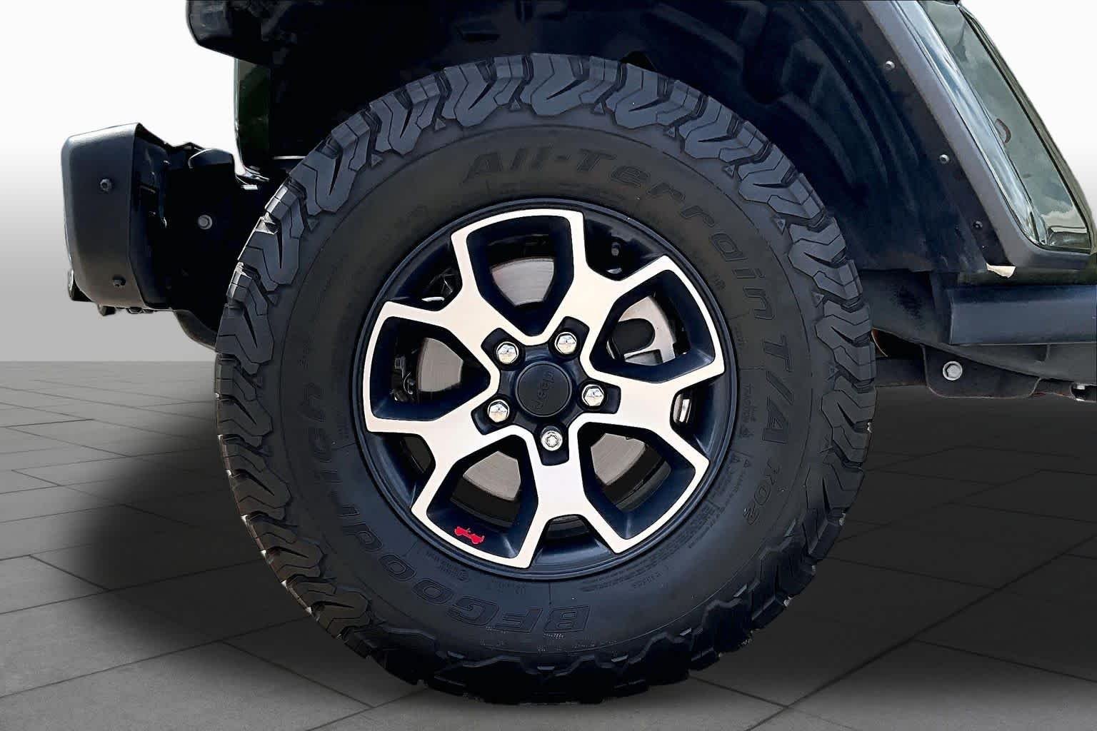 Used 2023 Sarge Green Clearcoat Jeep Rubicon image 10