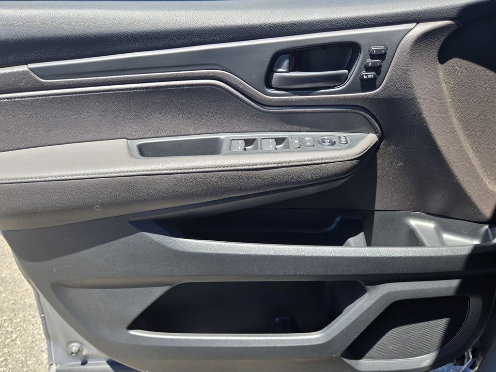 Used 2018 Lunar Silver Metallic Honda EX-L image 23