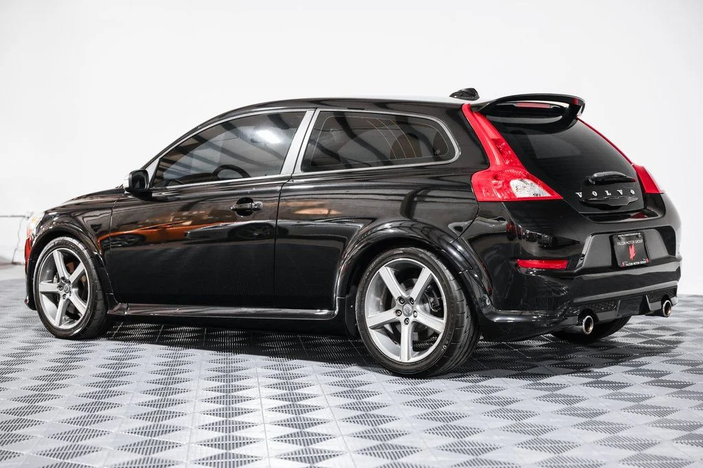 Used 2011 Black Volvo T5 R-Design image 17