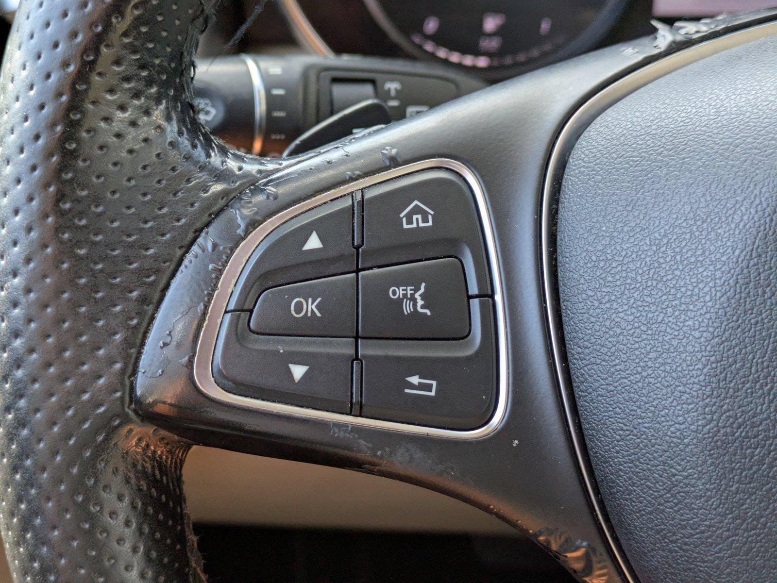 Used 2016 Lunar Blue Metallic Mercedes-Benz GLC 300 image 16