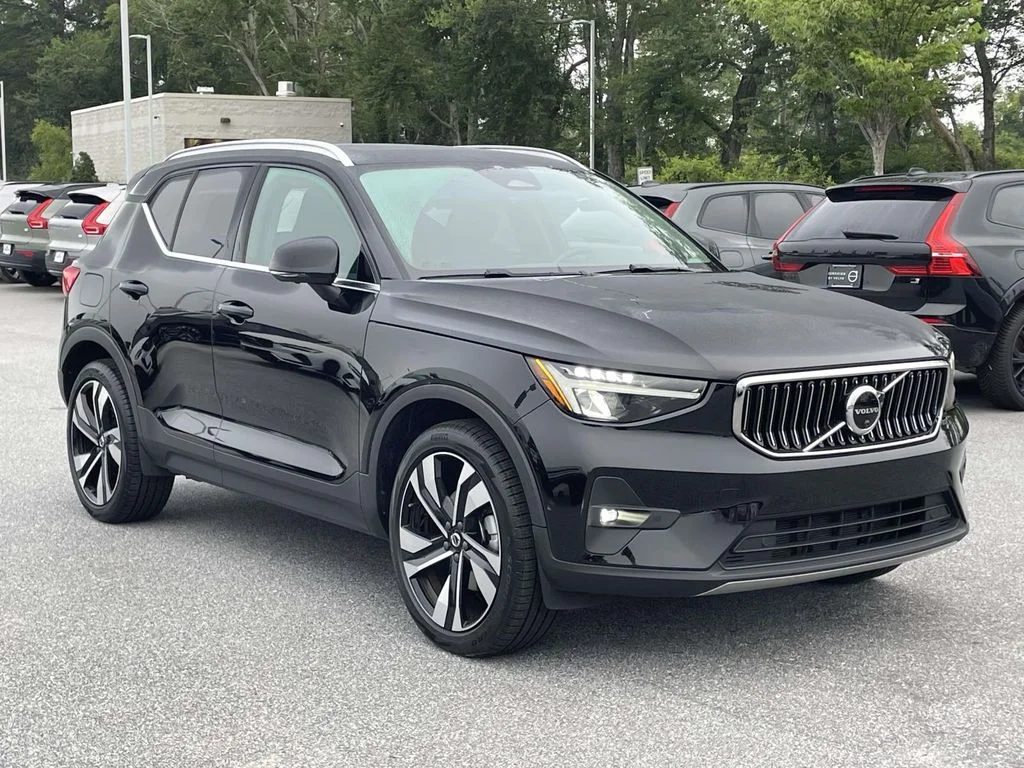 2023 Volvo XC40