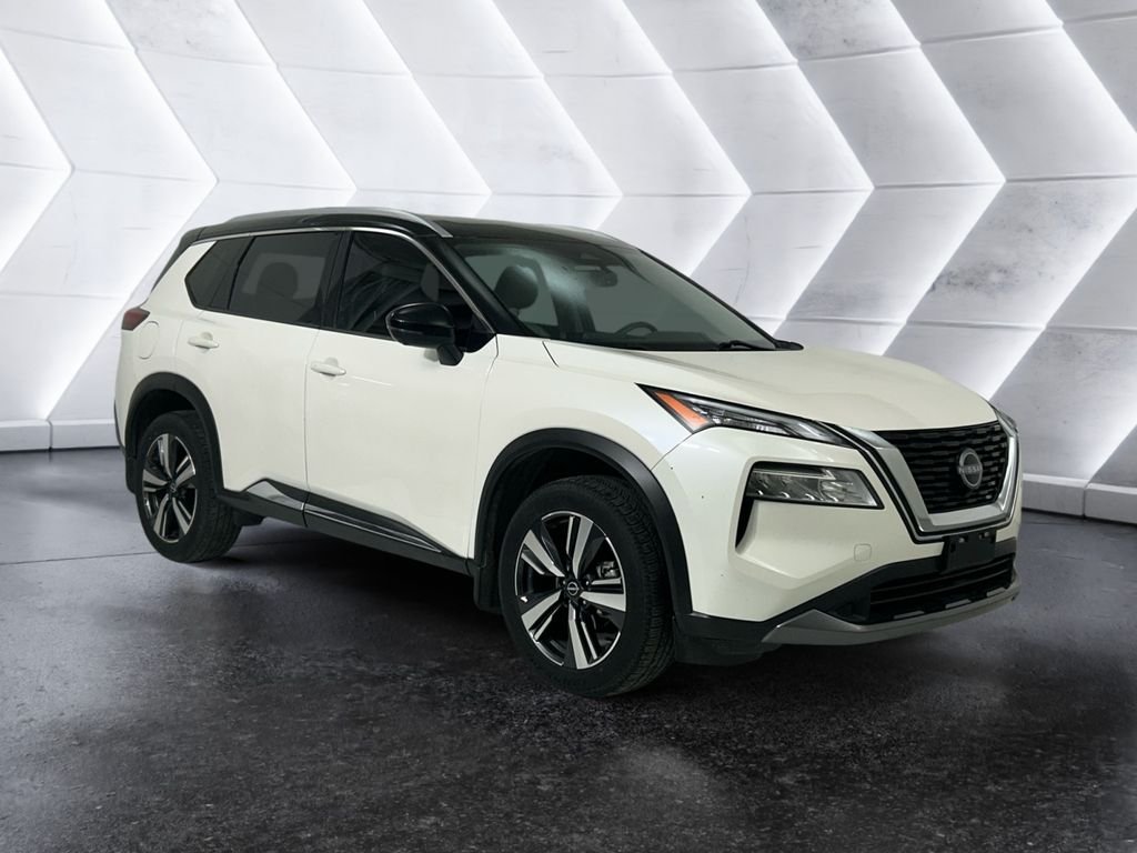 Used 2023 White Nissan SL image 1