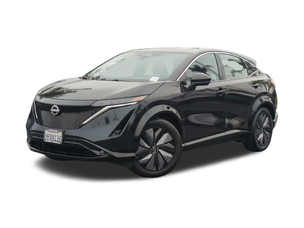 Used 2024 Green Nissan EVOLVE+ image 1