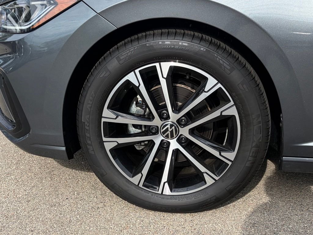 New 2026 Platinum Gray Metallic Volkswagen 1.5T Sport image 8