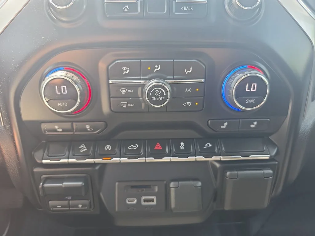 Used 2020 BLACK Chevrolet LT Trail Boss image 19