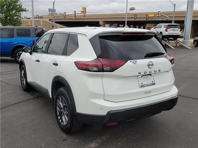 Used 2024 Glacier White Nissan S image 2