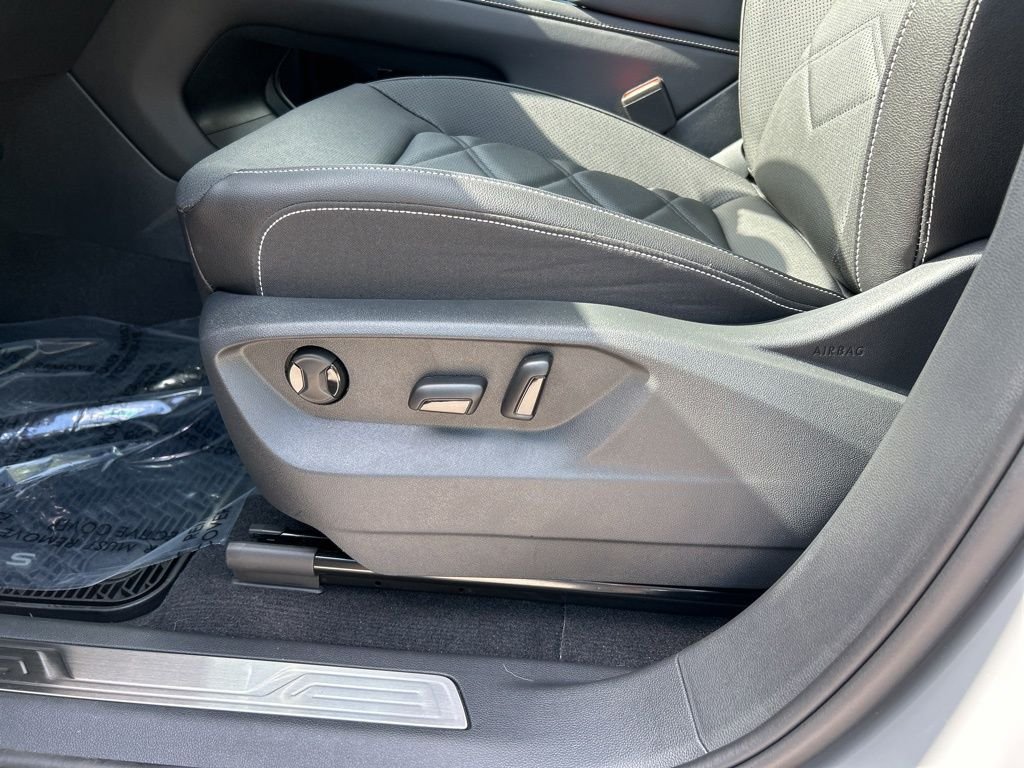 2026 Volkswagen Atlas SE w/Tech - Photo 16