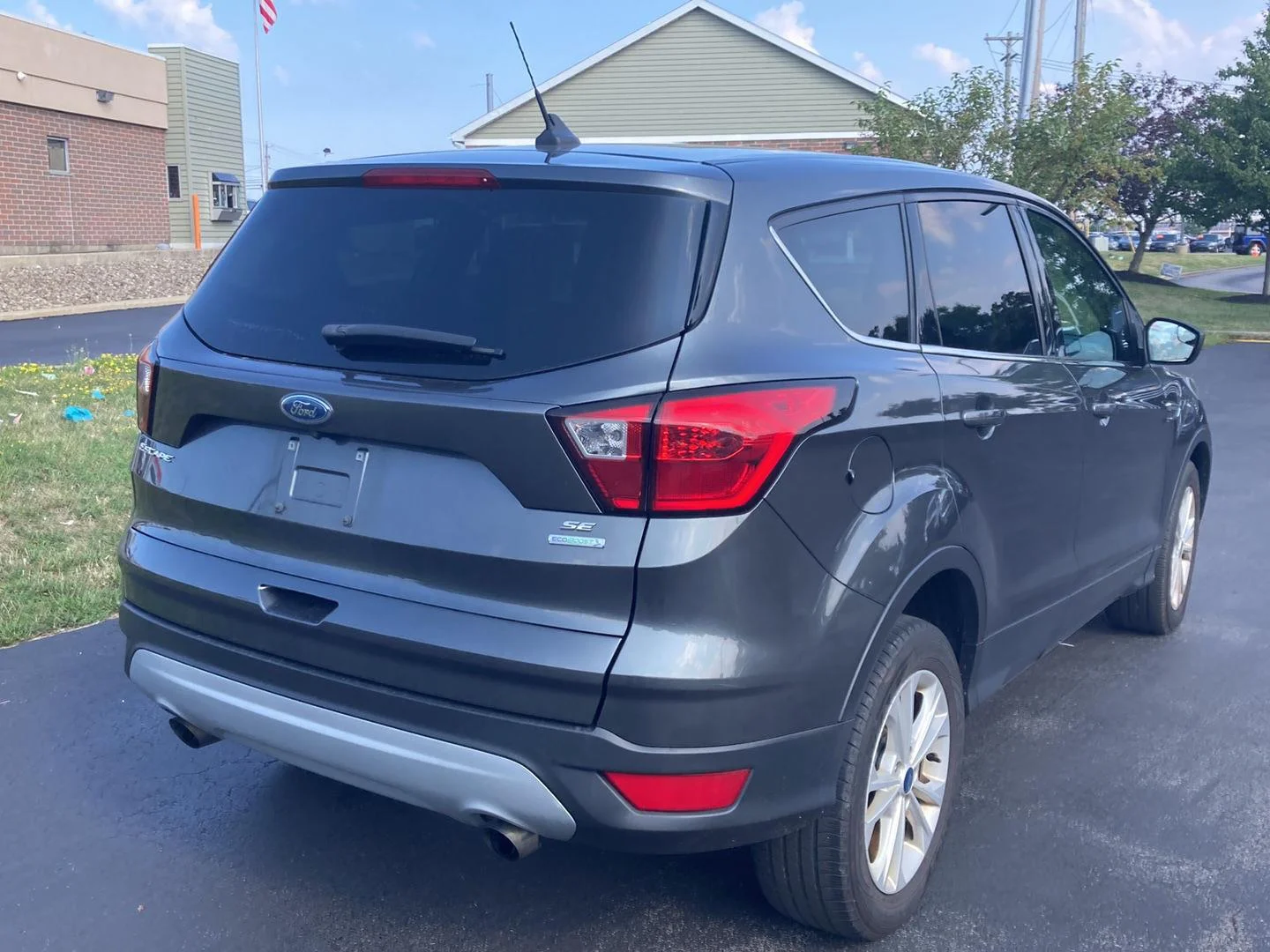 Used 2019 Magnetic Ford SE image 7