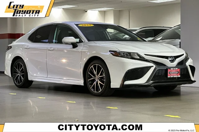 2023 Toyota Camry SE