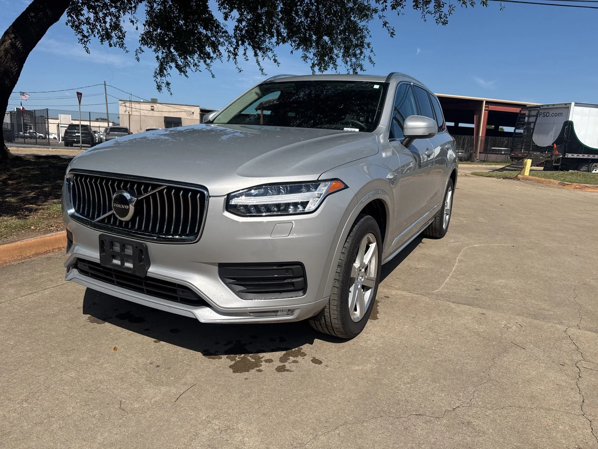 2023 Volvo XC90 B5 Core 4WD's photo