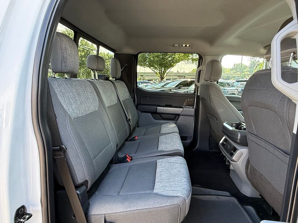 Used 2022 White Ford XLT image 25