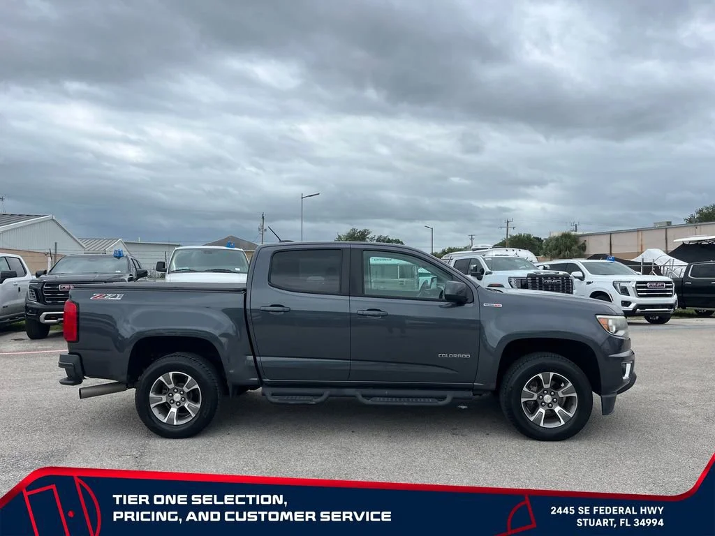 Used 2017 CYBER GRAY METALLIC Chevrolet 4WD Z71 image 8