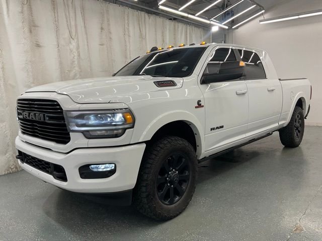 Used 2022 White Ram Laramie image 4