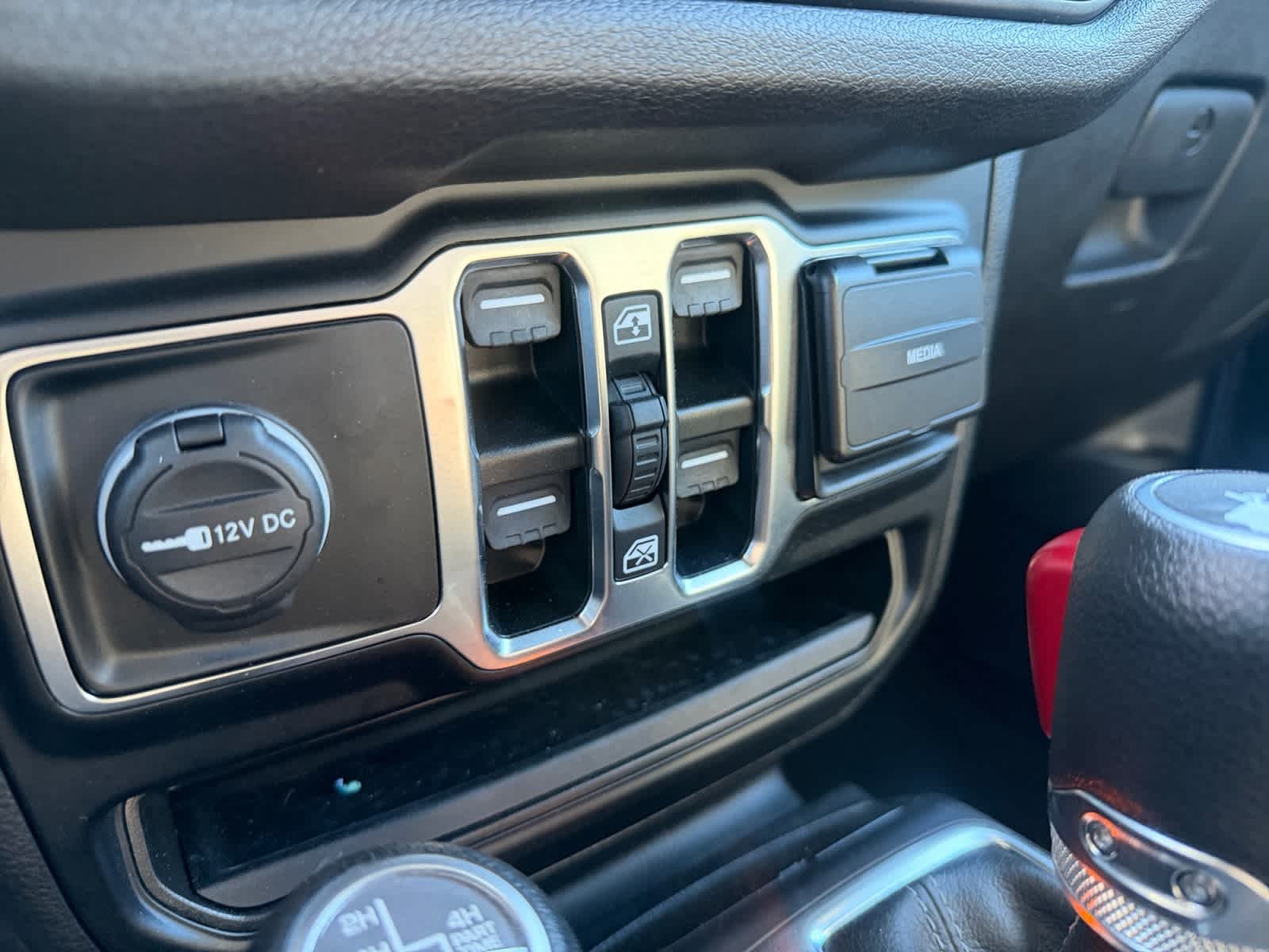 Used 2024 Black Clearcoat Jeep Sport S image 26