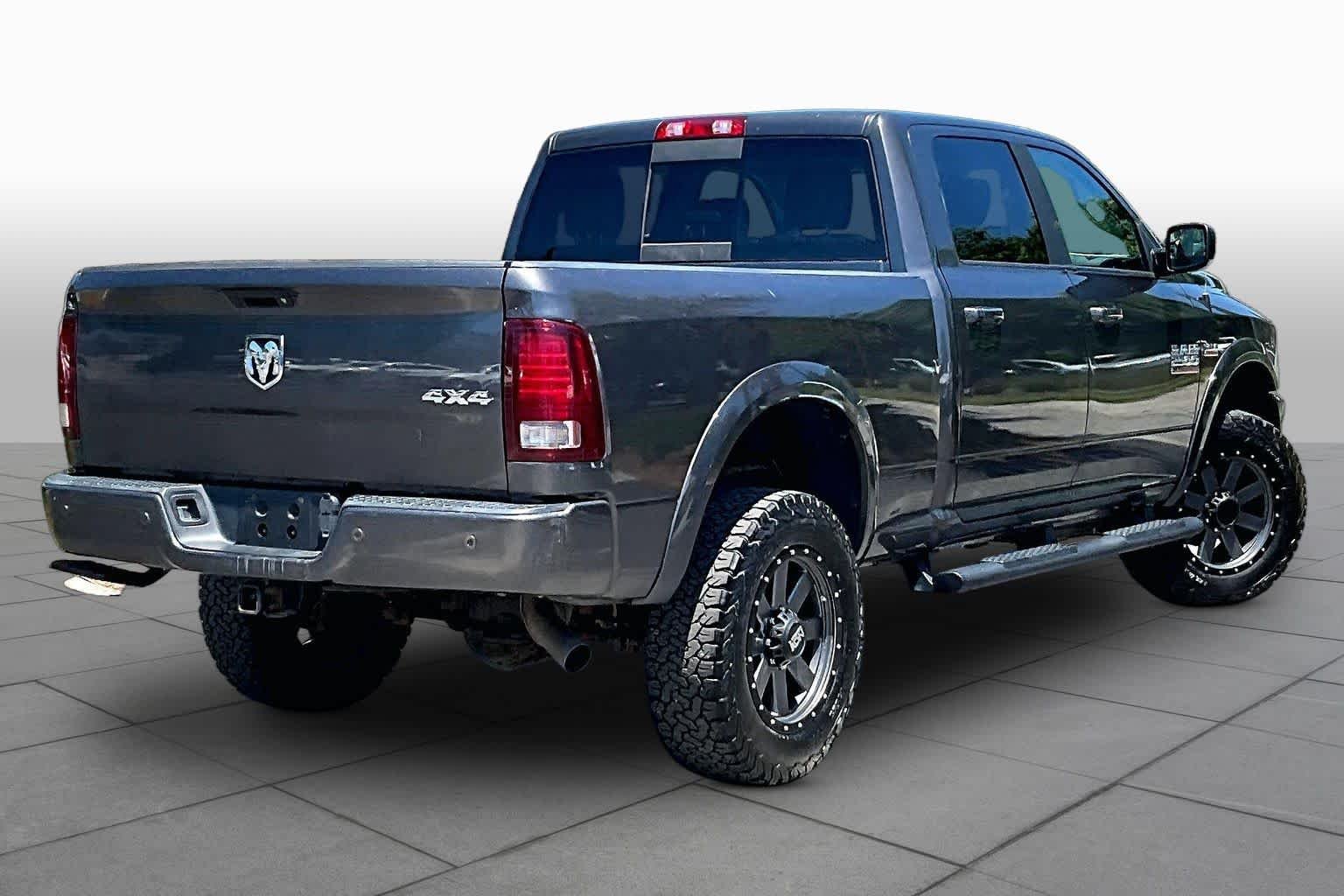 Used 2018 Granite Crystal Metallic Clearcoat Ram Laramie image 13