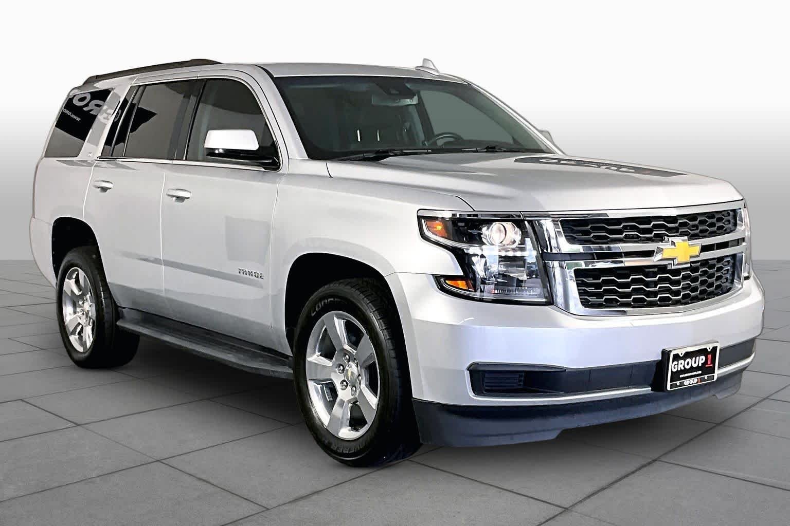 Used 2017 SILVER ICE METALLIC Chevrolet LT image 3