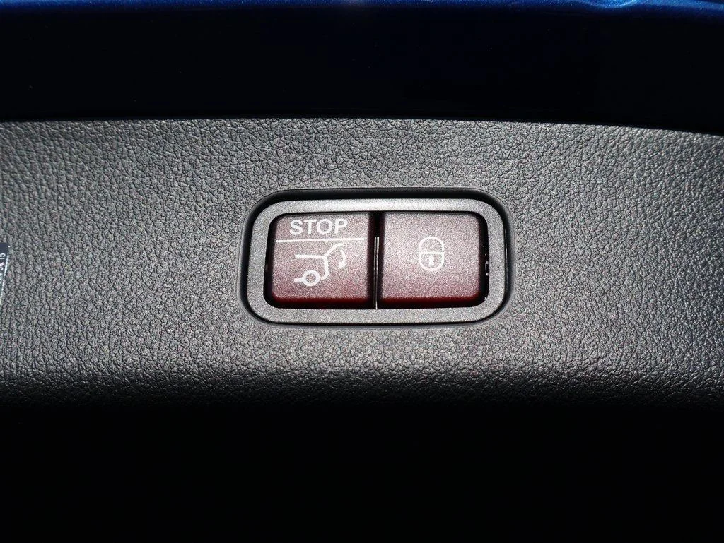 Certified Used 2026 Starling Blue Metallic Mercedes-Benz GLC 300 image 18
