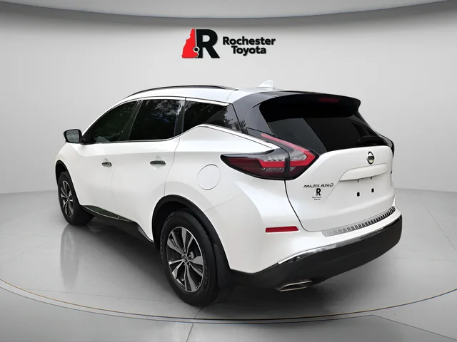 Used 2019 White Nissan SV image 5