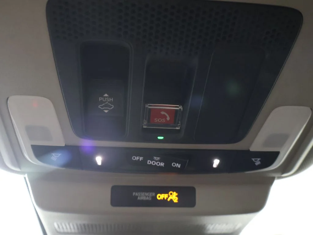 Used 2025 Silver Honda EX-L image 46