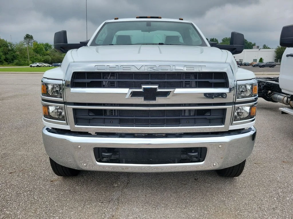 Used 2023 White Chevrolet Work Truck image 2