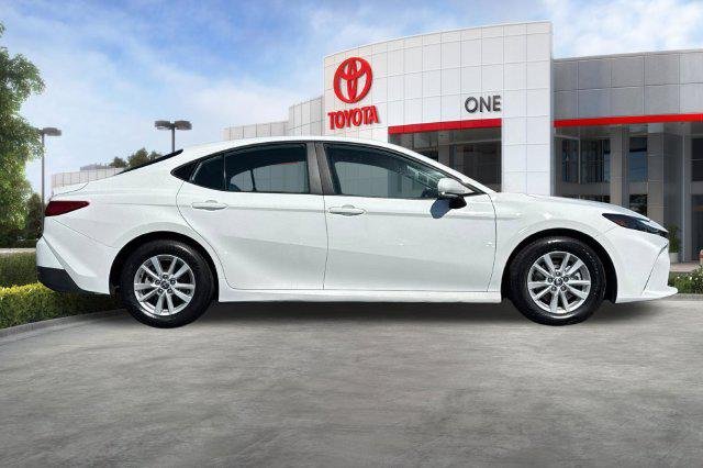 Certified Used 2025 ICE CAP Toyota  image 3