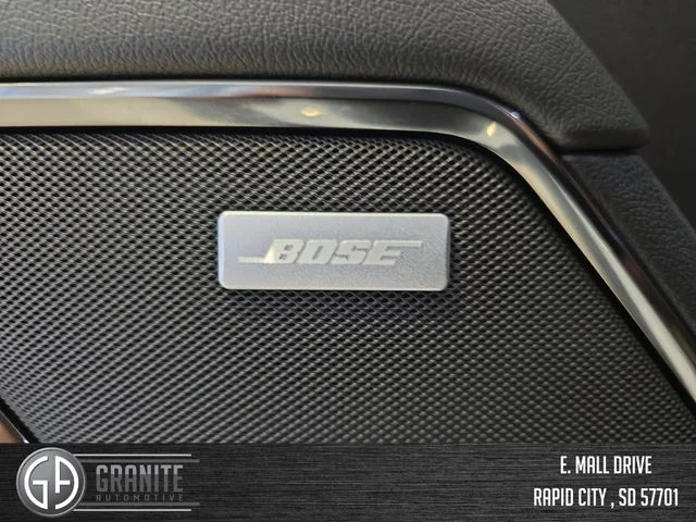 Used 2024 White GMC AT4 image 32