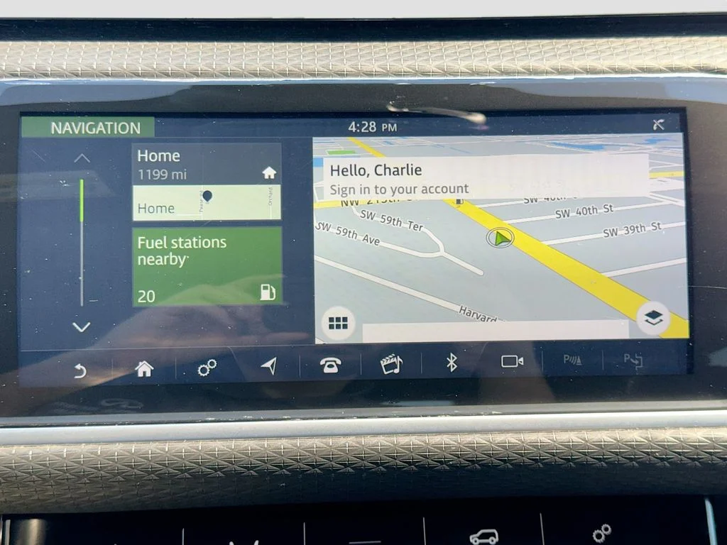 Used 2019  Land Rover SE R-Dynamic image 14