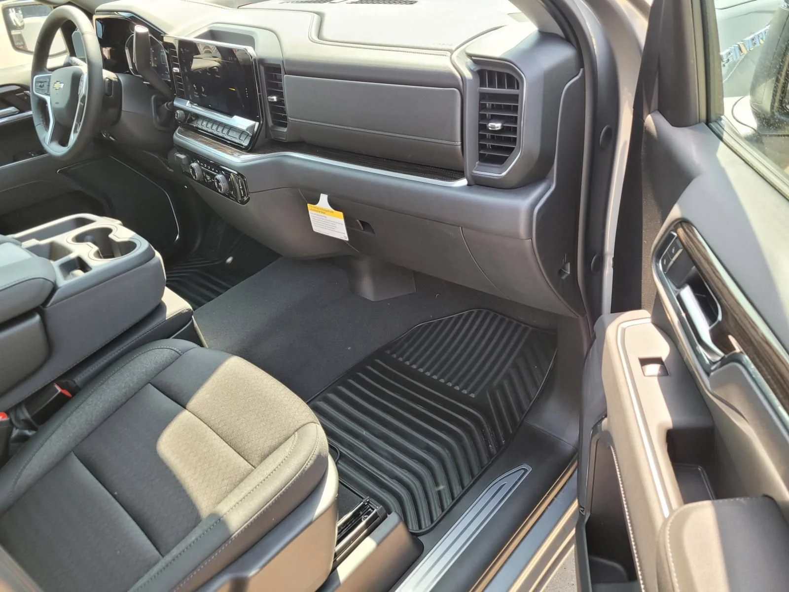 2026 Chevrolet Silverado 1500 LT - Photo 6