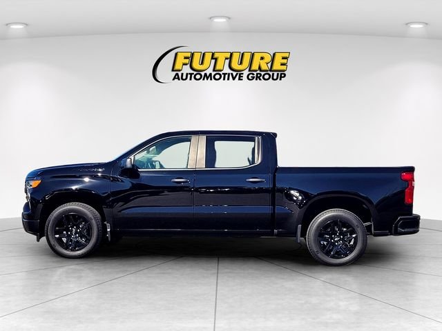 Used 2024 Black Chevrolet Custom image 7