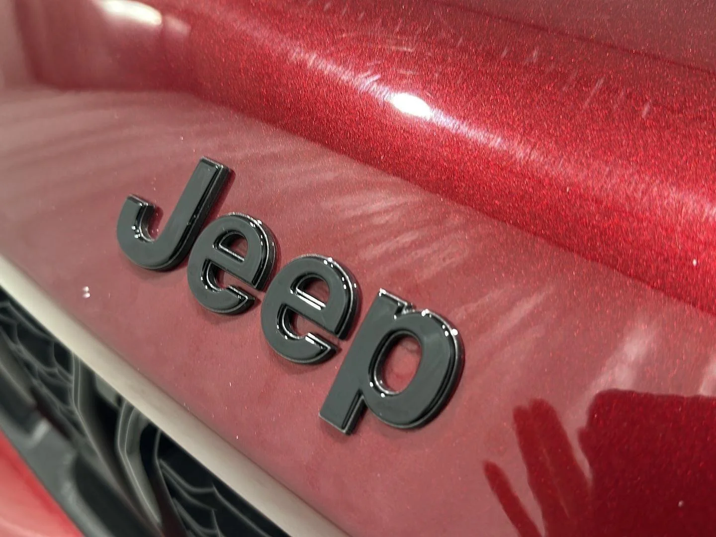 Used 2025 Velvet Red Pearlcoat Jeep Altitude image 27