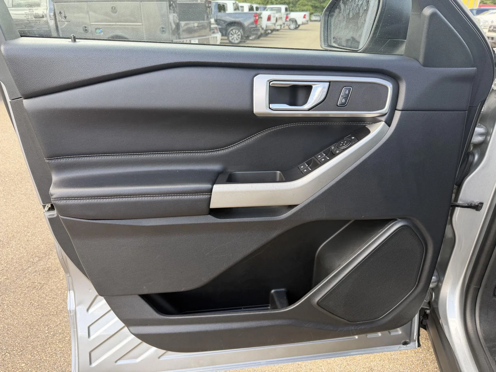 Used 2022 Iconic Silver Ford XLT image 16