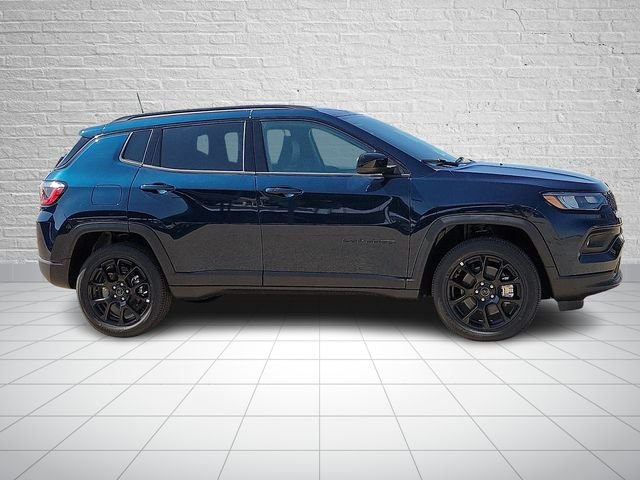 New 2026 Fathom Blue Pearl Coat Jeep Latitude image 5