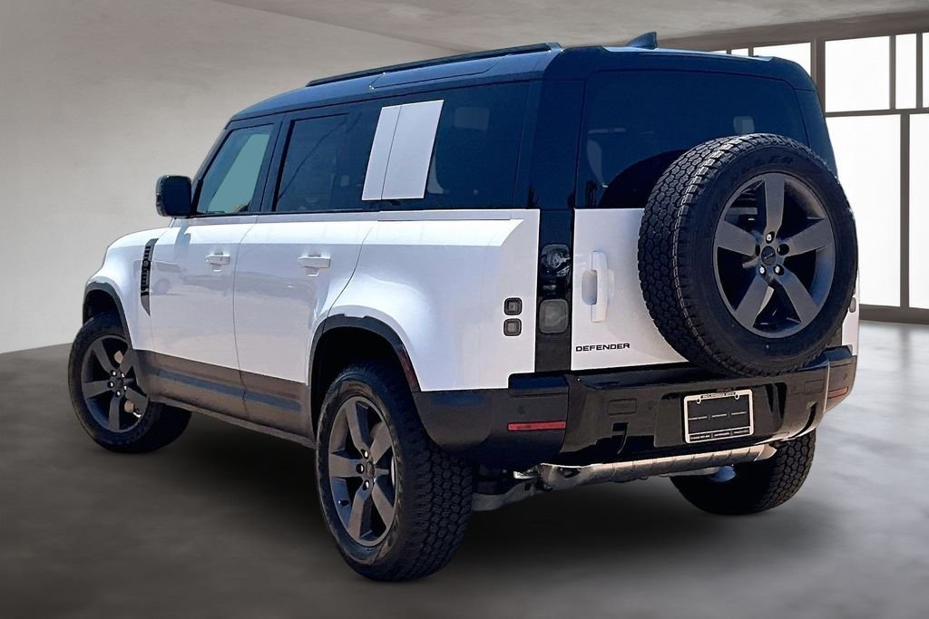 New 2026 Fuji White LAND ROVER S image 3