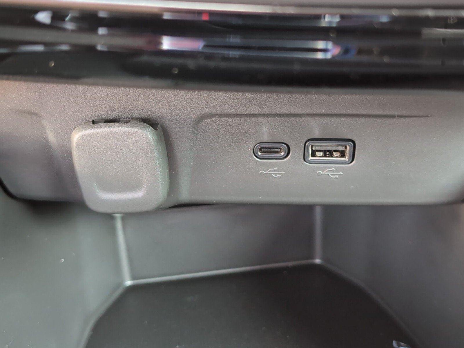 2026 Chevrolet Trax LT - Photo 23