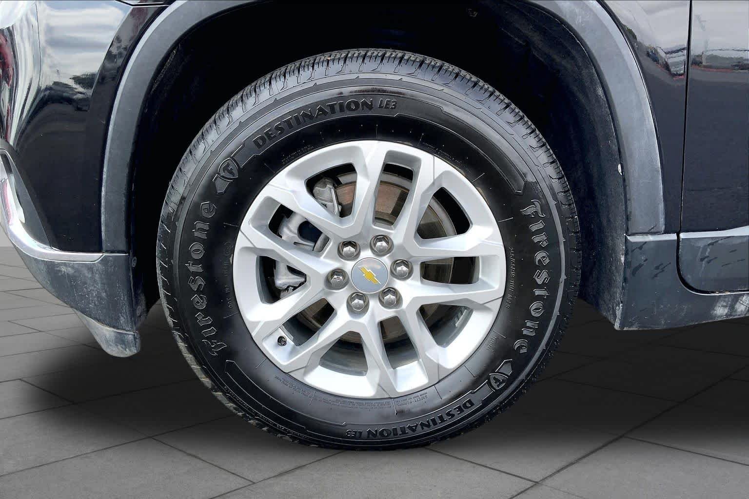 Used 2021 Mosaic Black Metallic Chevrolet LT Cloth image 11
