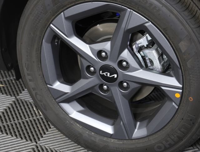 New 2025 Steel Gray Kia LXS image 7