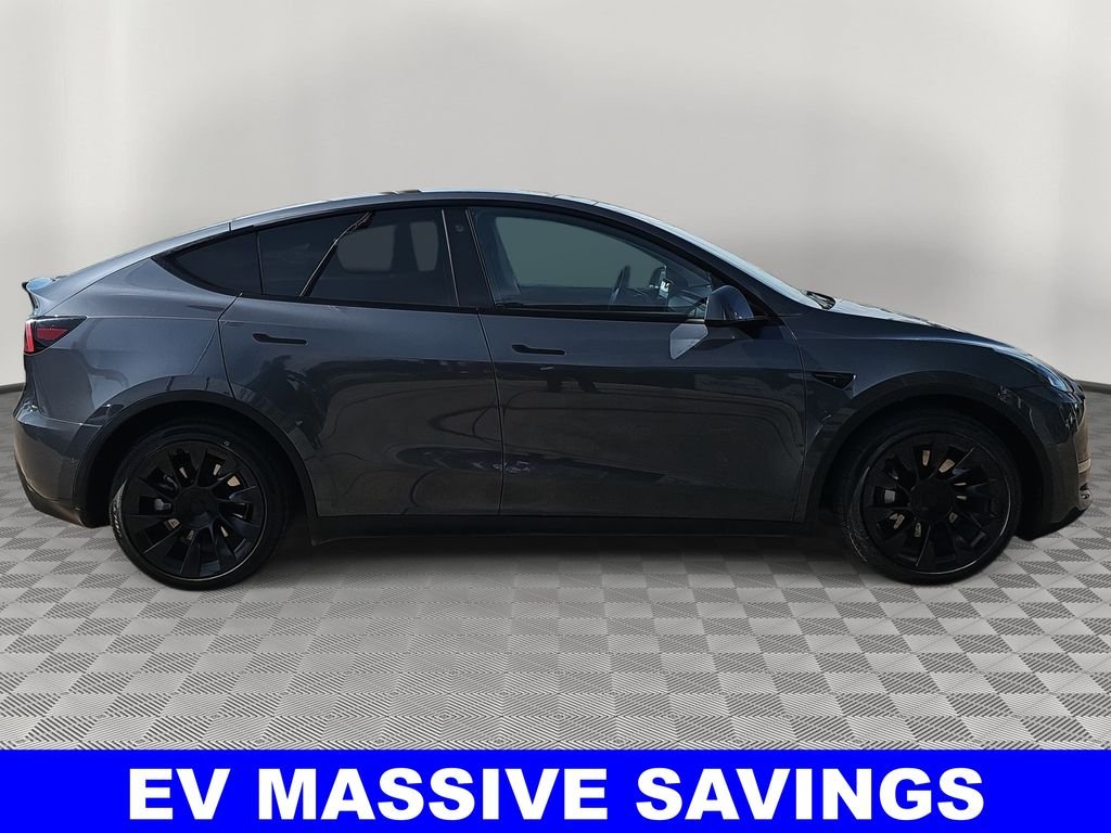 Used 2022 Tesla Model Y Long Range with VIN 7SAYGAEE8NF342932 for sale in Watsonville, CA