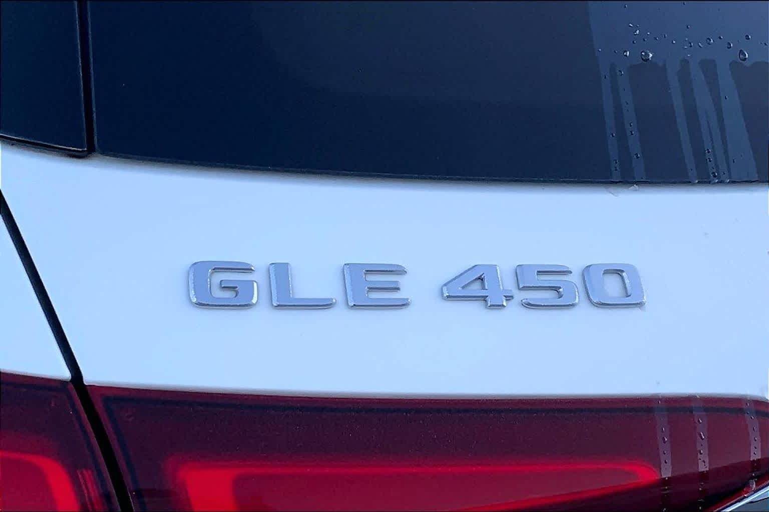 Used 2024 MANUFAKTUR Diamond White Metallic Mercedes-Benz GLE 450 image 30