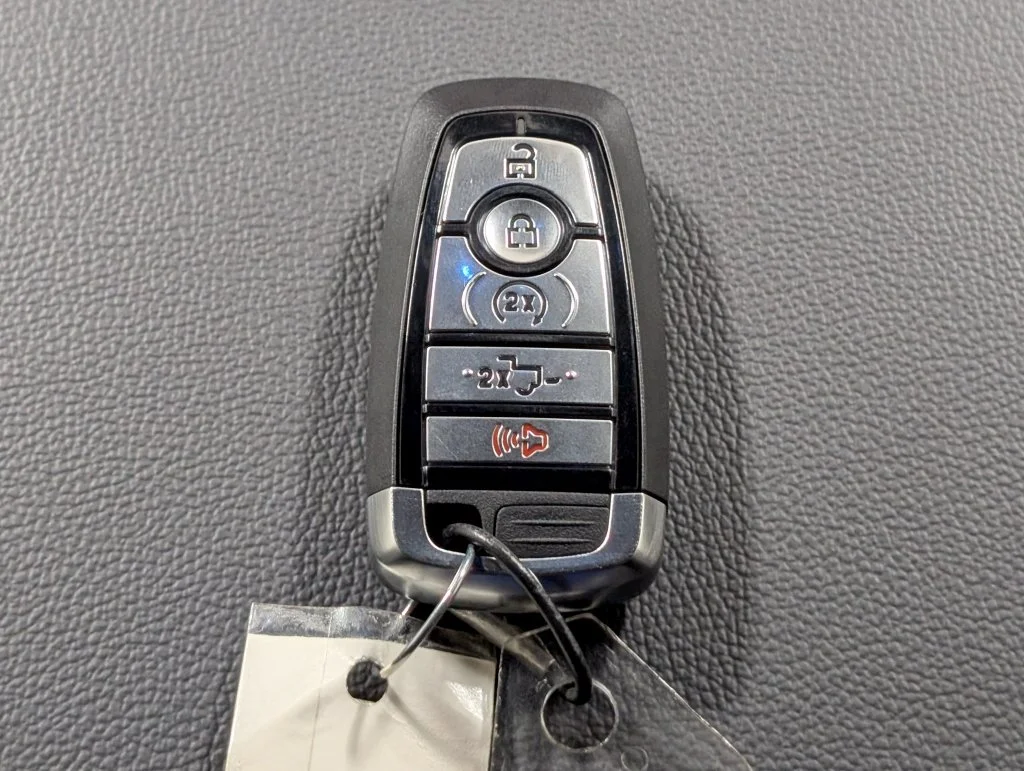 New 2026 Agate Black Metallic Ford Lariat® image 29