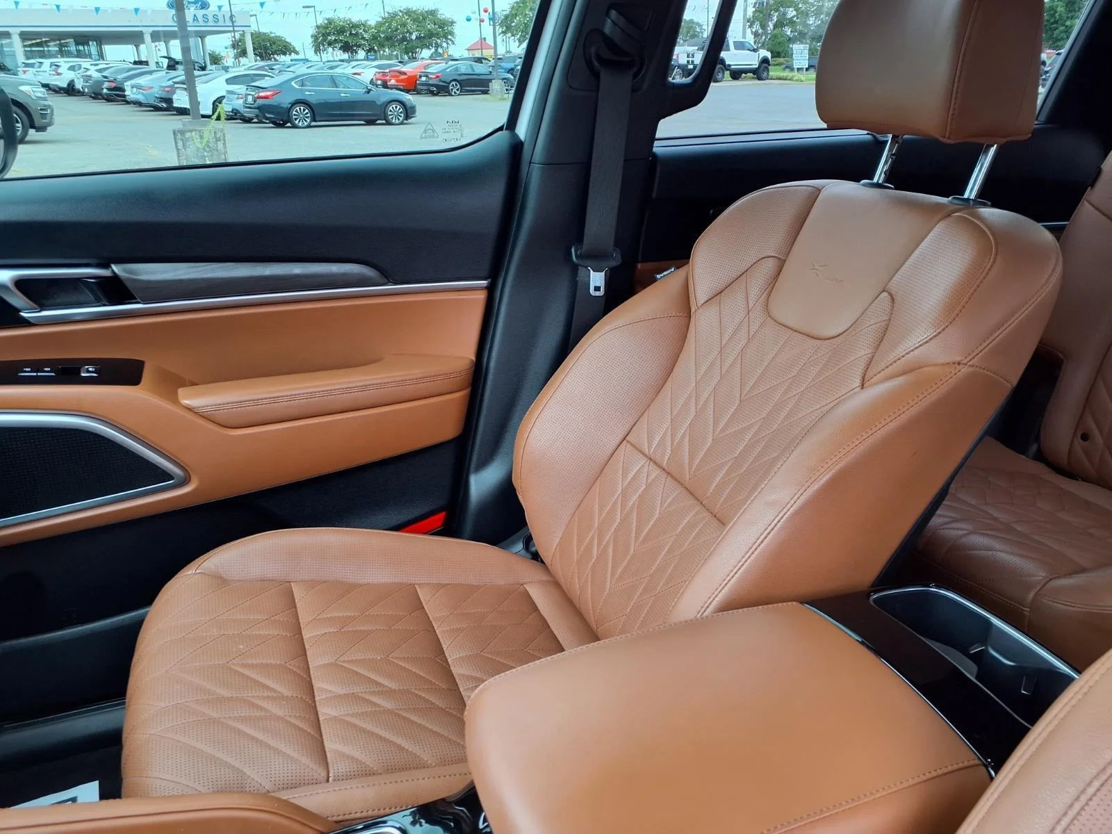 Used 2025 Glacial White Pearl Kia EX X-Line image 21