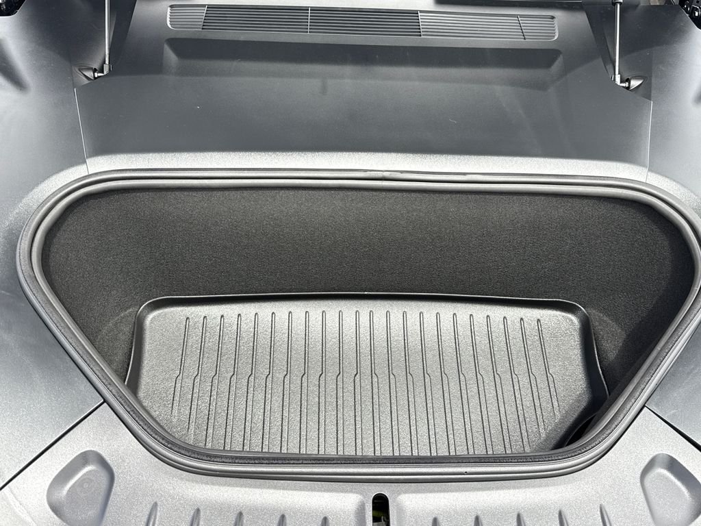 Used 2021 Black Tesla Plaid image 8