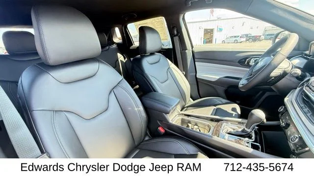 New 2026 Black Jeep Latitude image 38