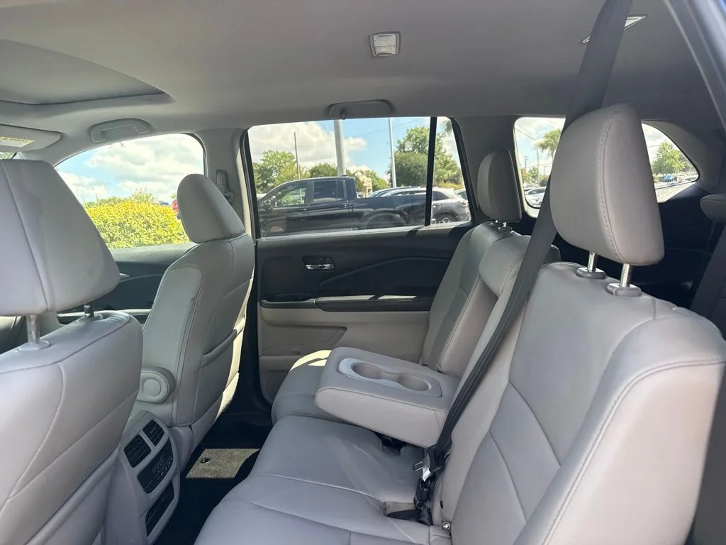 2017 Honda Pilot EX-L - Photo 12
