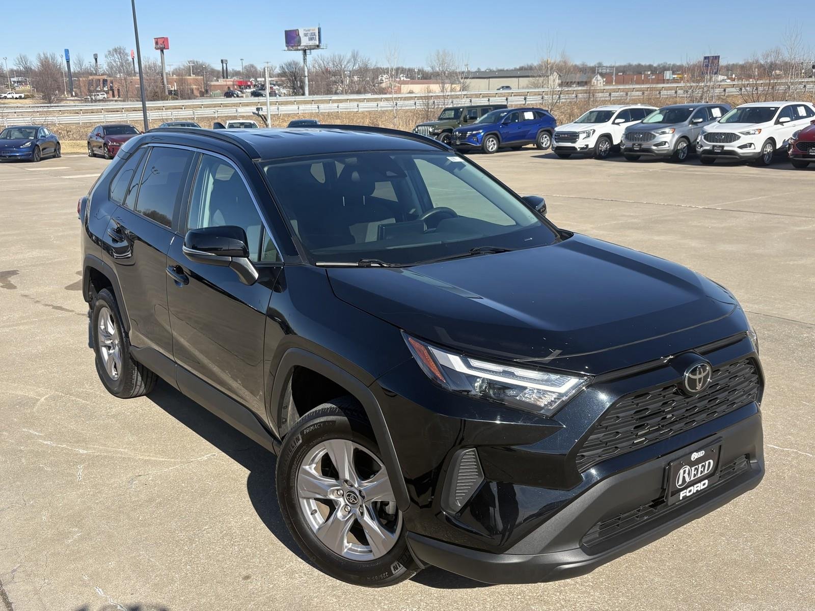 Used 2025 Toyota RAV4 XLE with VIN 2T3P1RFV3SW543683 for sale in Kansas City